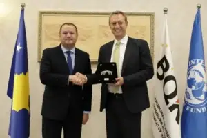 Guvernatori i BQK-së priti në takim krye-këshilltarin financiar të FMN-së, diskutojnë për stabilitetin financiar dhe reformat