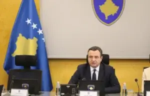 Kurti ngushëllon familjet Zubaku dhe Morina për vdekjet e tre të rinjve ditët e fundit