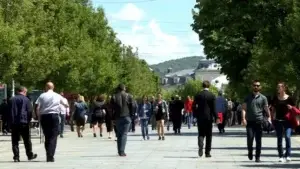 Mosha e fillimit të përdorimit të substancave narkotike në Kosovë bie në 16 vjeç, kërkohet reagim i institucioneve