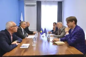 Hamza priti eurodeputetin Riho Terras: Institucionet funksionale dhe rikthimi i besimit të partnerëve, prioritet për Kosovën