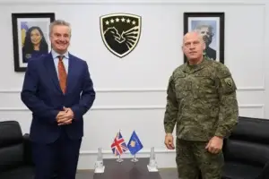 Komandanti i FSK-së priti ambasadorin britanik, diskutuan situatën aktuale të sigurisë në rajon