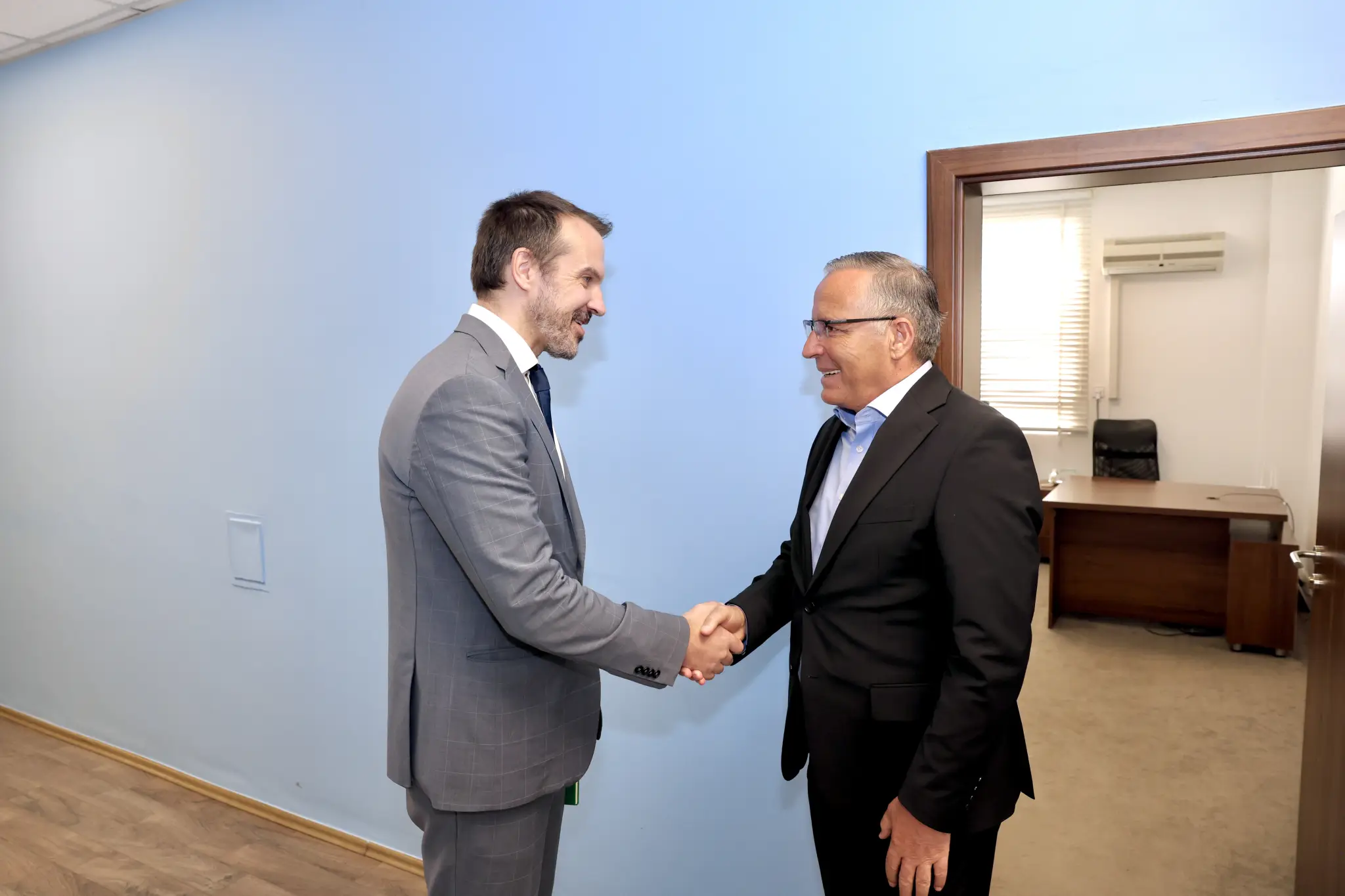 Hamza priti ambasadorin jo-rezident të Irlandës: Kosova ka nevojë për institucione të reja, rruga jonë mbetet integrimi euroatlantik