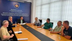 Ministria e Bujqësisë: Fermerët nuk preken nga procedurat në sektorin e qumështit