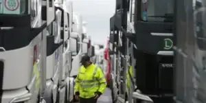 Nesër nuk do të ketë kufizime për kamionët mbi 20 tonë, njofton Ministria e Infrastrukturës