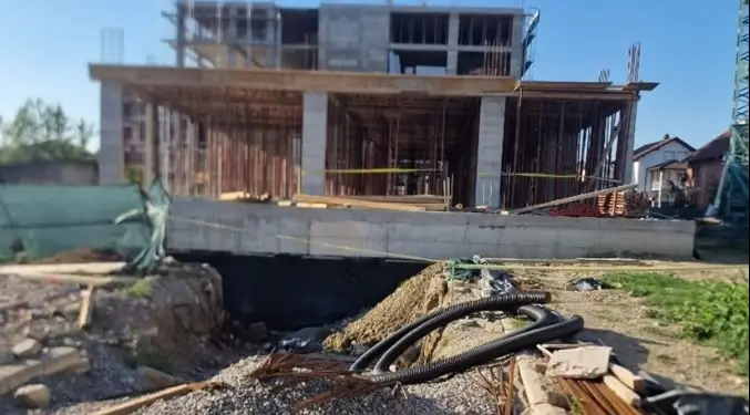 Ndalohen punimet në dy kantiere ndërtimi në Prizren e Suharekë: Kishte rrezik serioz për jetën e punëtorëve