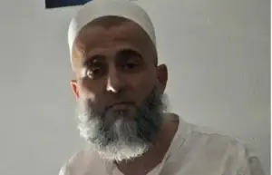 Prokuroria kërkon paraburgim ndaj djalit dhe babait për vrasjen e imamit në Dragash