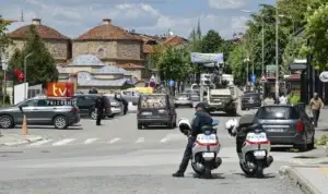 Mbi 2550 gjoba trafiku për 24 orë, policia njofton për dhjetëra aksidente e 16 të arrestuar
