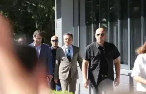 Kurti arrin në Kuvend, pret takim konstruktiv me Hamzën
