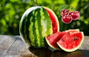 5 fruta që ju ndihmojnë të qëndroni të hidratuar gjatë verës së nxehtë