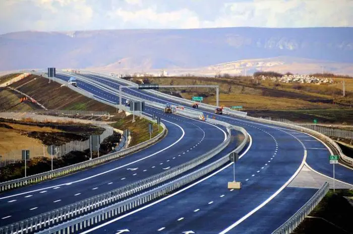 Temperaturat e larta, edhe sot kufizime në autoudhë për automjetet mbi 20 tonë