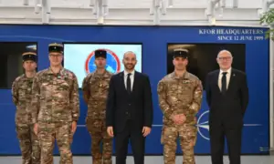 Ministri francez viziton KFOR-in në Kosovë: Shembull i mbështetjes evropiane për stabilitet