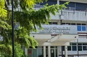 Lirohen të gjithë pacientët e prekur nga helmimi me ushqim, 19 rezultuan pozitivë me Salmonella