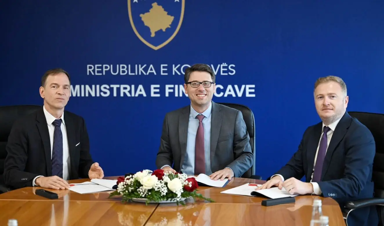 Ministria e Financave nënshkruan grant prej 5 milionë euro me Bankën Gjermane për investime në rrjetin e transmisionit