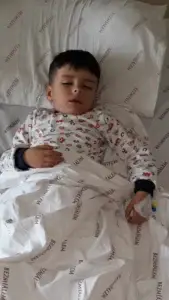 Me aparatin VNS dhe epilepsi të rëndë, 13-vjeçari nga Peja ka nevojë për ndihmë për trajtim në Turqi