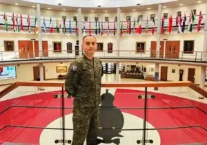 Oficeri i FSK-së diplomon në Mbretërinë e Bashkuar