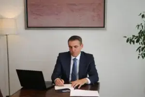 Kryeprokurori i Shtetit nënshkruan marrëveshje bashkëpunimi me Institutin e Bazelit për Qeverisje për rikthimin e pasurive të fituara në mënyrë të paligjshme që i përkasin Republikës së Kosovës