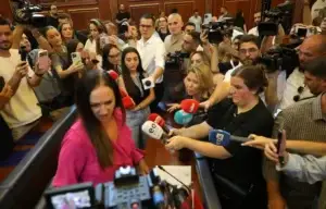 Nagavci akuzon ish-partitë opozitare se duan ta çojnë vendin në zgjedhje