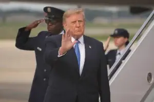 Trump njofton se ka arritur “marrëveshjen më të madhe të naftës në historinë botërore” me Venezuelën