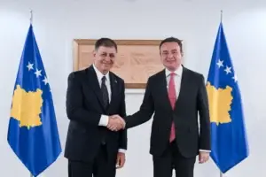 Kurti priti kryetarin e Izmirit: Kemi lidhje të veçantë me këtë qytet, u bë shtëpi për shumë shqiptarë të dëbuar nga dhuna dhe terrori i Serbisë