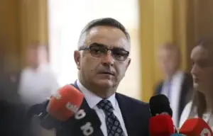 Tahiri – Kurtit: A i pate more burrë 30 ditë kohë për diskutime?