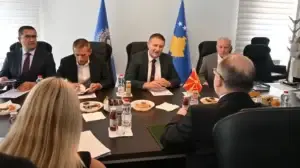 Doganierët e Kosovës dhe Maqedonisë së Veriut diskutojnë për mundësinë e krijimit të pikëkalimit të përbashkët në Han të Elezit