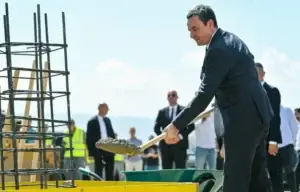 Kurti: Rëndësia e autostradës Shkup-Bllacë tejkalon infrastrukturën