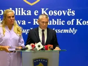 Ramadani kërkon hetim nga Prokuroria: Mbi gjysmë milioni euro në muaj shpenzohen për të emëruarit politikë