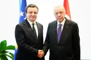 Kurti u takua me presidentin e Turqisë: Kosova dhe Turqia do të vazhdojnë të thellojnë marrëdhëniet miqësore