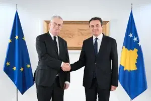 Kurti priti shefin e ri të Zyrës së BE-së në Kosovë, Dirk Schuebel