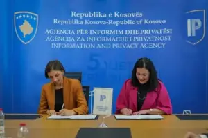 Nënshkruhet memorandum bashkëpunimi për avancimin e publikimit proaktiv të informacionit publik