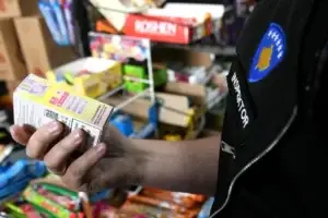 Inspektime në shtatë qytete për shitjen e cigareve pranë shkollave, gjobë dhe sekuestrime