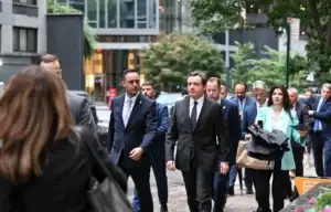 Konjufca takohet me diplomatë në New York për “forcimin e partneriteteve”