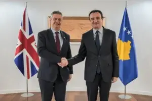 “Një hap i rëndësishëm drejt institucioneve të qëndrueshme” -Ambasadori britanik uron Kurtin dhe Qeverinë e re