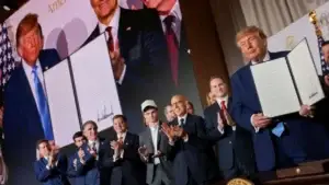 Trump edhe zyrtarisht ia ndërron emrin inteligjencës artificiale