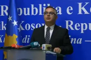 Tahiri: Kanë mbetur tetë ditë për vendimin për presidentin, duhet seriozitet politik