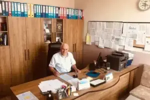 Pas 41 vitesh në arsim, Ismen Ajazaj përmbyll rrugëtimin profesional