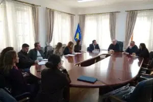 Prizreni drejt përfundimit të Masterplanit për Hapësira Publike, diskutohet ndërhyrja në zonën e Parkut dhe Amfiteatrit