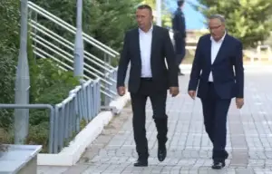 Hamza: PDK-ja e gatshme për presidentin, menjëherë pas ndryshimit të Ligjit për Specialen