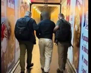 Ekstradohet nga Italia në Kosovë një person i kërkuar nga INTERPOL-i