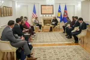 Takimi me senatorët amerikanë, Presidentja kërkoi rikthimin e dialogut strategjik