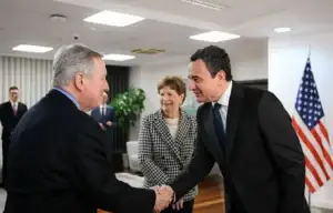 Senatori amerikan: Kosova propozoi marrëveshje financiare për ta bërë Bondsteelin bazë të përhershme të SHBA-së