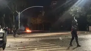 11 të lënduar nga protesta e sotme në Tiranë, mes tyre tre të mitur