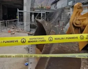 Pas lëndimit të gjashtë punëtorëve në Prizren, Inspektorati ndalon punimet në objekt