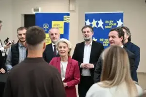 Von der Leyen dhe Kurti vizituan objektin e ri të Fakultetit të Matematikës dhe Shkencave Natyrore, projekt 18 milionësh për rreth 2 mijë e 300 studentë