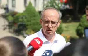 Hoti thotë se presidenten e re e presin sfida të mëdha nga raportet me SHBA-në te dialogu me Serbinë