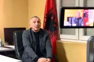 Kamberi me mesazh për pushtetin e ri në Serbi: Kosova është shtet i pavarur, duhet ta pranoni realitetin