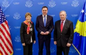 Abdixhiku e Gjini takohen me senatorët amerikanë, në fokus raportet me SHBA-në