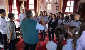 Nxënësit shkollës “Nazim Kokollari – Budakova” njihen me trashëgiminë kulturore të Prizrenit, gjatë vizitës edukative me OJQ “EC Ma Ndryshe”