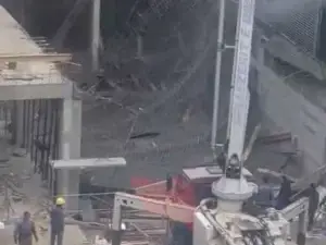 Shembet një pllakë në një objekt në ndërtim në Prizren, dyshohet se ka zënë disa puntorë