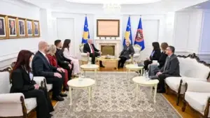 Shiroka-Pula priti në takim zëvendëskryeministrin Damka, diskutuan për përfaqësimin e komuniteteve joshumicë në institucionet e Kosovës